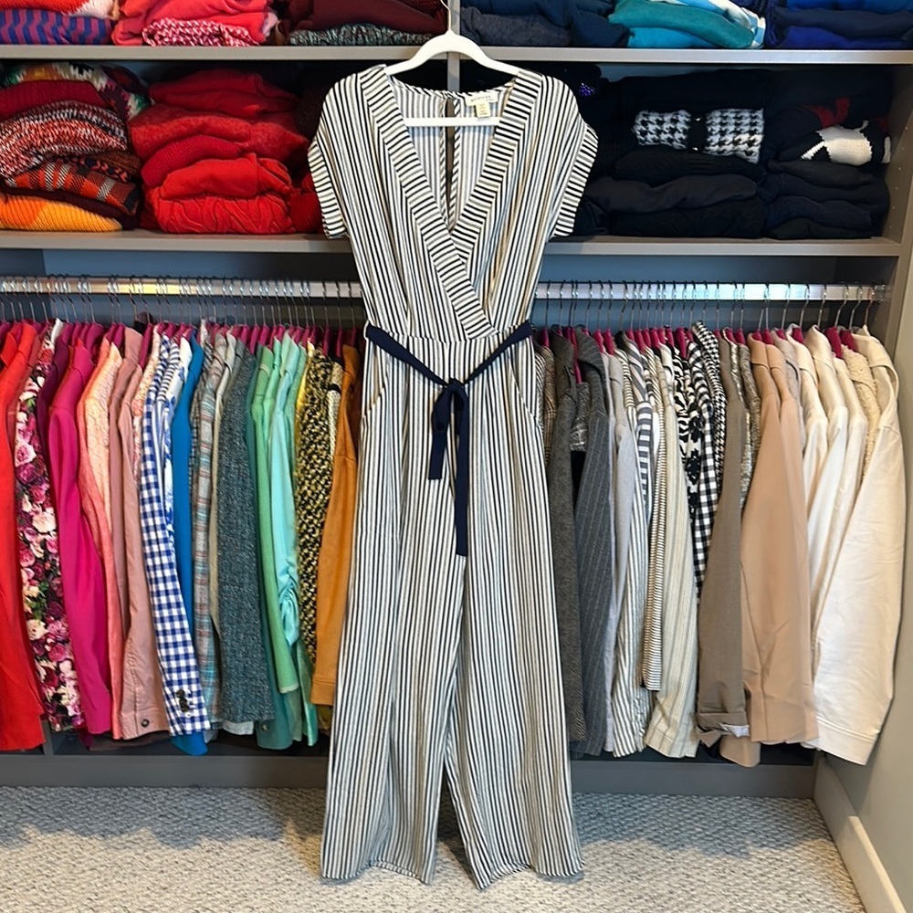 Monteau navy/ivory striped 2 pocket belted v neck jumpsuit size XS NWOT